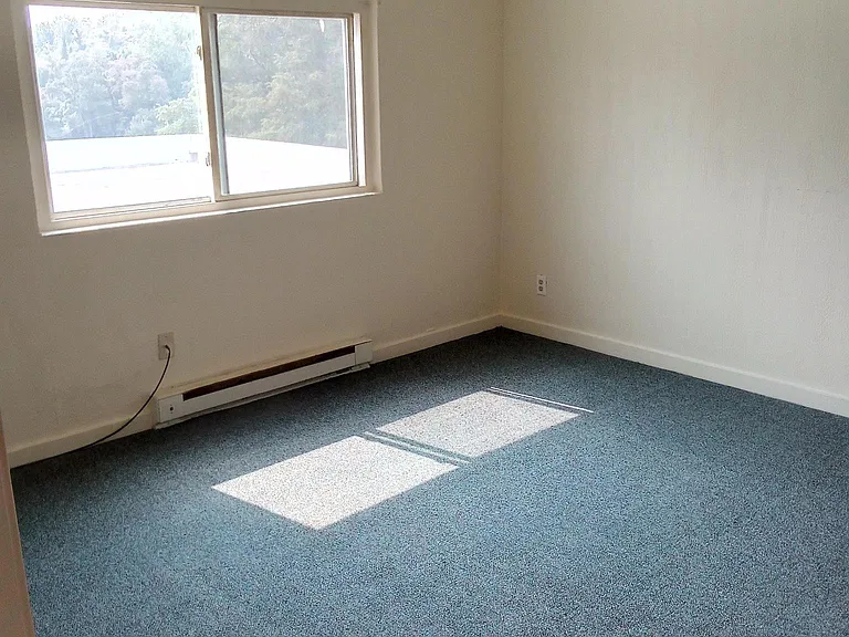 704 Lincoln Hwy #3 — Photo 8