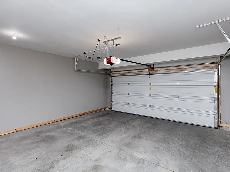 620 SE Westown Pkwy — Photo 26
