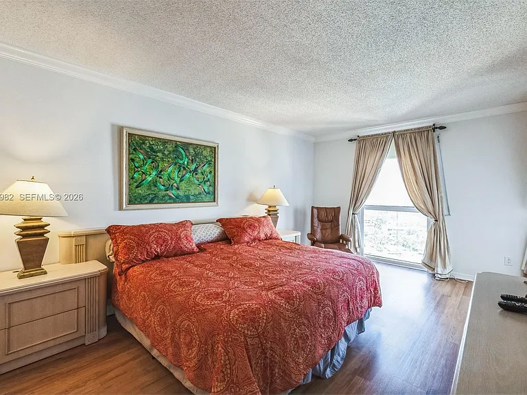 21205 Yacht Club Dr #1802 — Photo 15