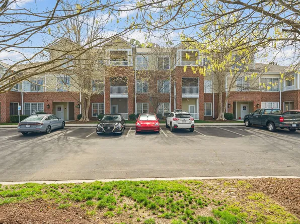 423 Waterford Lake Dr, Cary, NC 27519