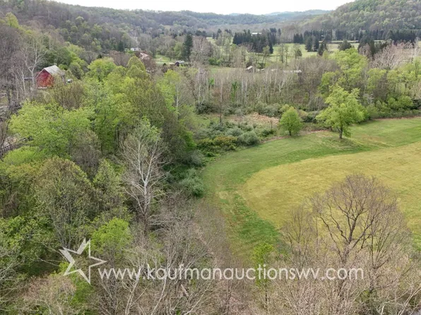 Buckhannon Pike, Mount Clare, WV 26408