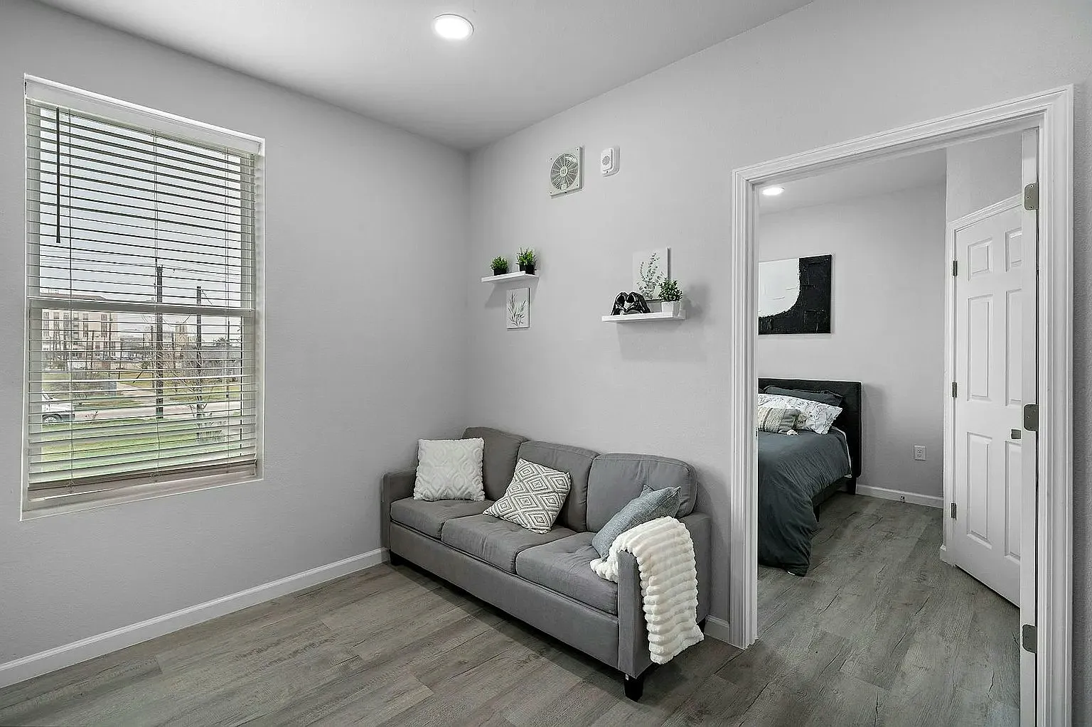 2815 Church Street, Unit G — Photo 1