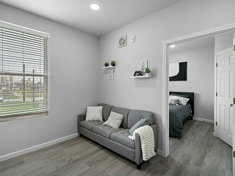 2815 Church St #G — Photo 1