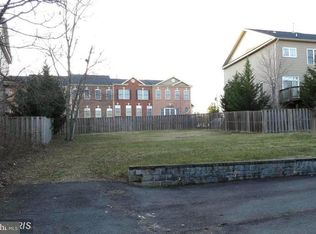 2526 S Shirlington Rd, Arlington, VA 22206