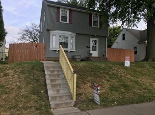 1440 E Pleasant St, Davenport, IA 52803