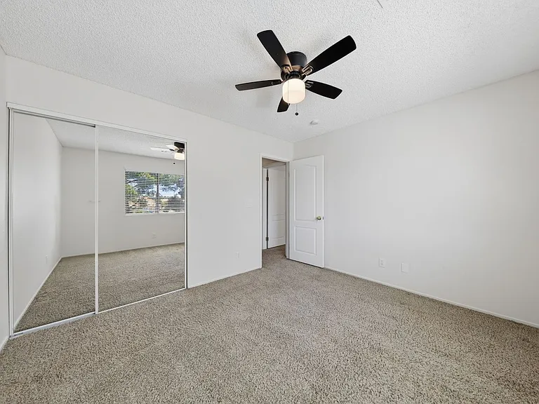 348 Faulkner Ct — Photo 34