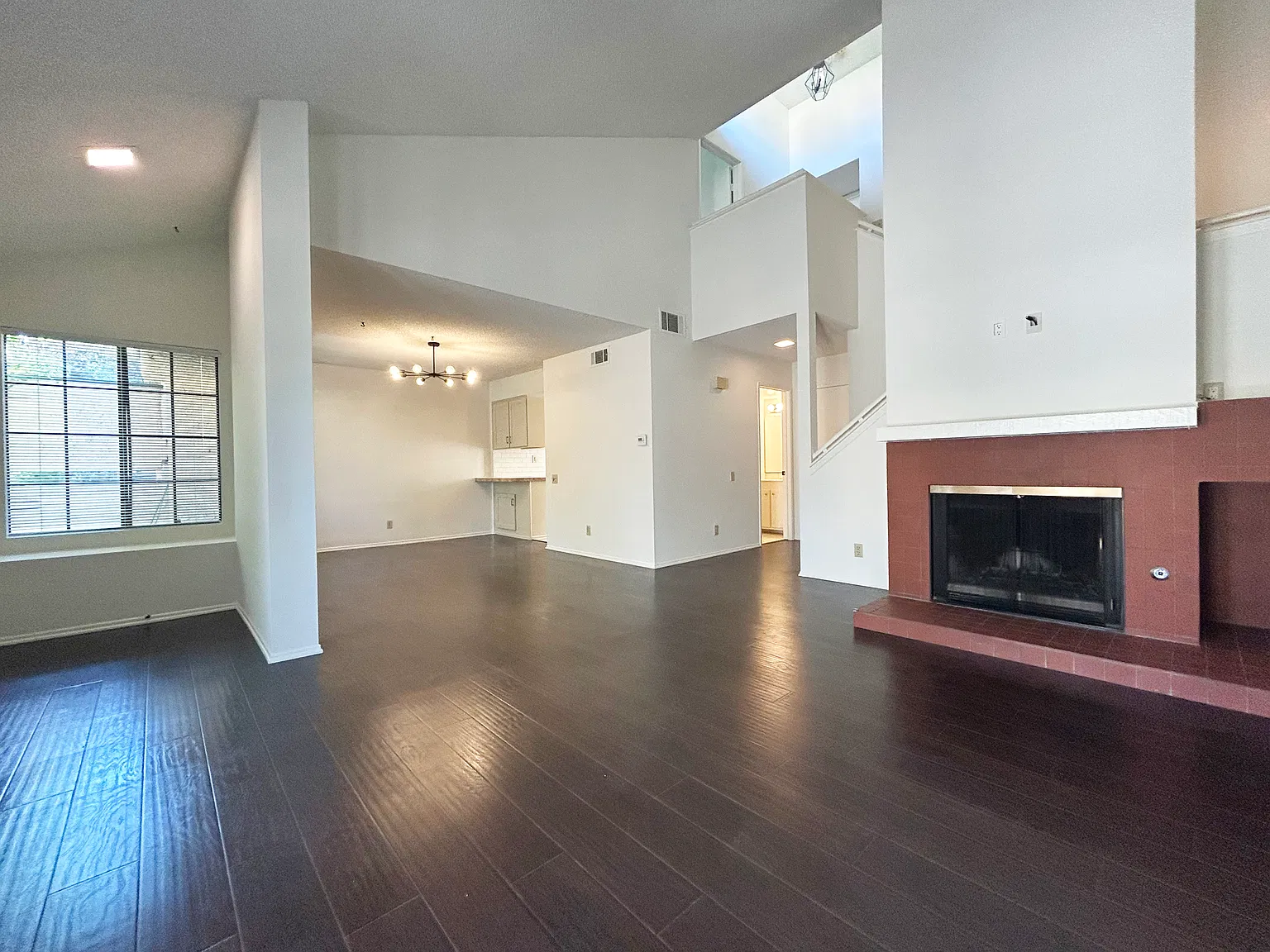2 bed, 2.5 bath, 1233 sqft, $3,275 — Photo 4
