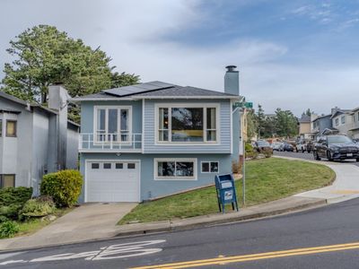 611 Foothill Dr, Pacifica, CA, 94044