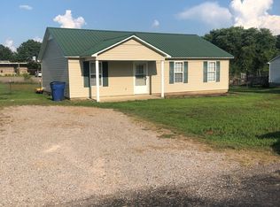 140 Cue St, Adamsville, TN 38310