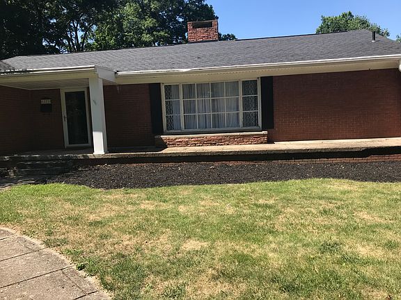 3rd image of 1171 Westridge Dr