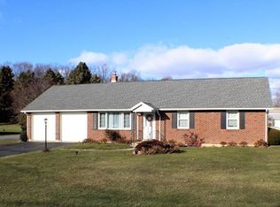 7677 Kernsville Rd, Orefield, PA 18069