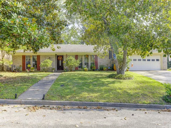 619 Holly Ridge Dr, Vicksburg, MS 39180