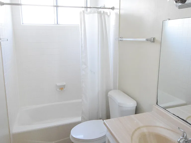 2643 Centinela Avenue — Photo 23