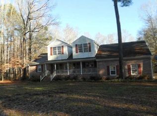 560 Margaret Dr, Chesapeake, VA 23322