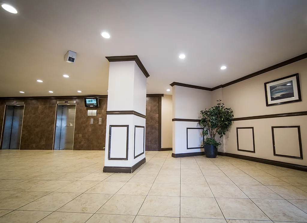 Apartment for rent at 10 Willowridge Road — Photo 2