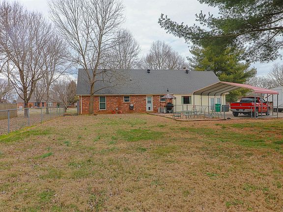 5th image of 204 Berrywood Dr