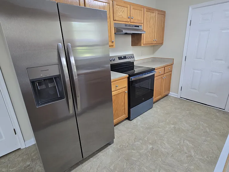 702 Smith St — Photo 8
