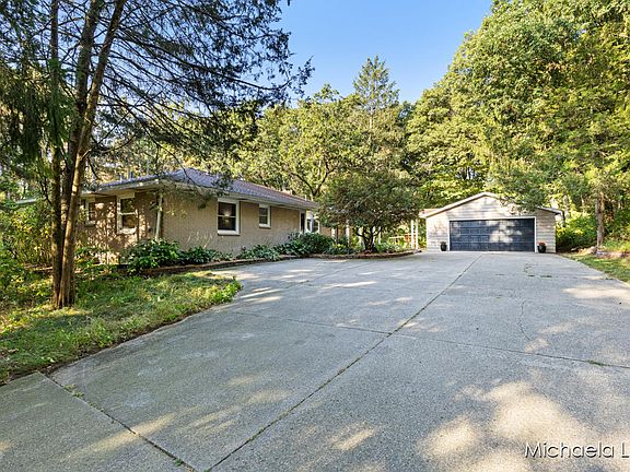 2nd image of 1909 Parnell Ave SE