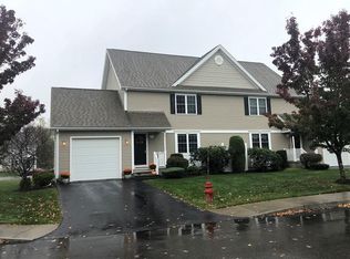 16 Stream View Dr, Cumberland, RI 02864