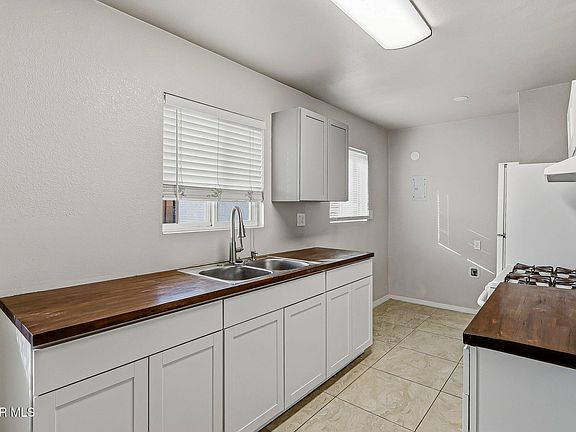 5th image of 155 Mango Rd