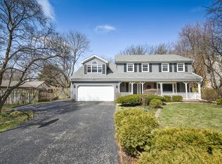 14 Brookfield Ln, Geneva, IL 60134