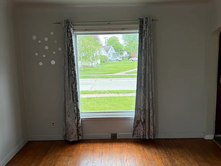 29501 Kelly Rd — Photo 6