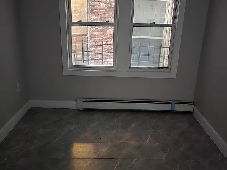139 3rd St #4A — Photo 6