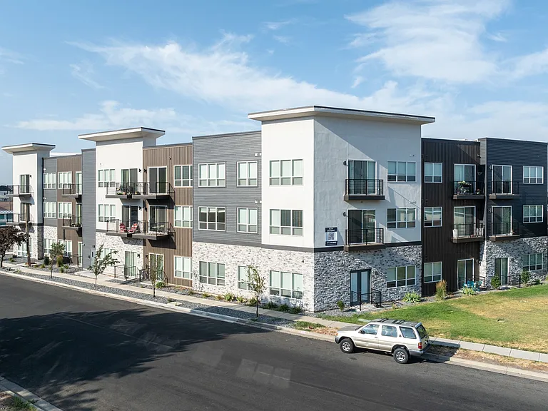 Wasatch View Apartments — Photo 2