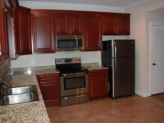 3rd image of 1726 Stone Castle Dr NE