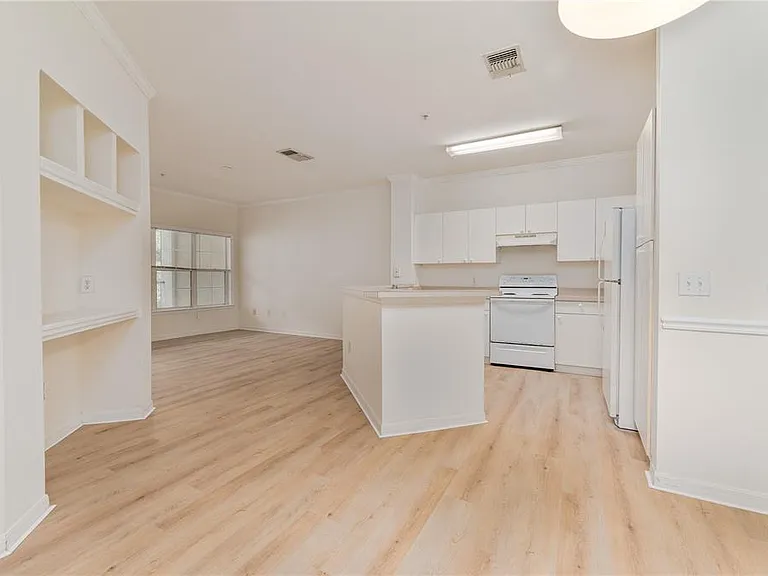 3593 Conroy Rd #424 — Photo 2