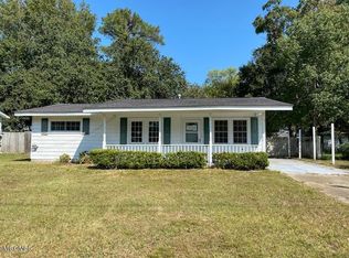 44 E Park St, Gulfport, MS 39507