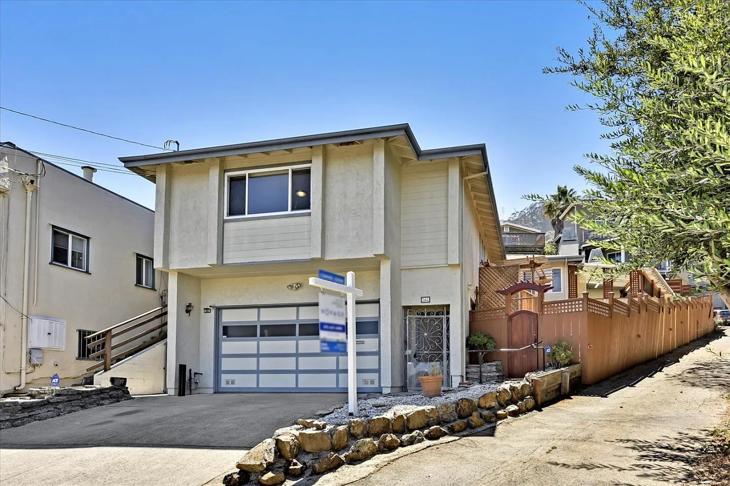583 Alvarado St photo 1