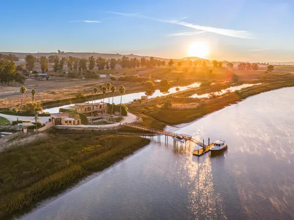 6614 Lakeville Highway, Petaluma, CA 94954