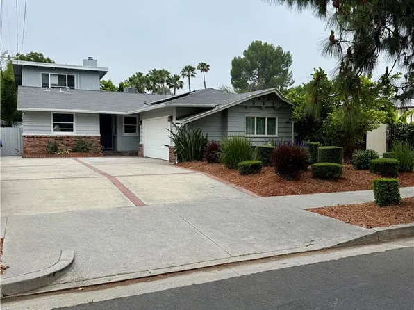 22814 Collins St, Woodland Hills, CA 91367