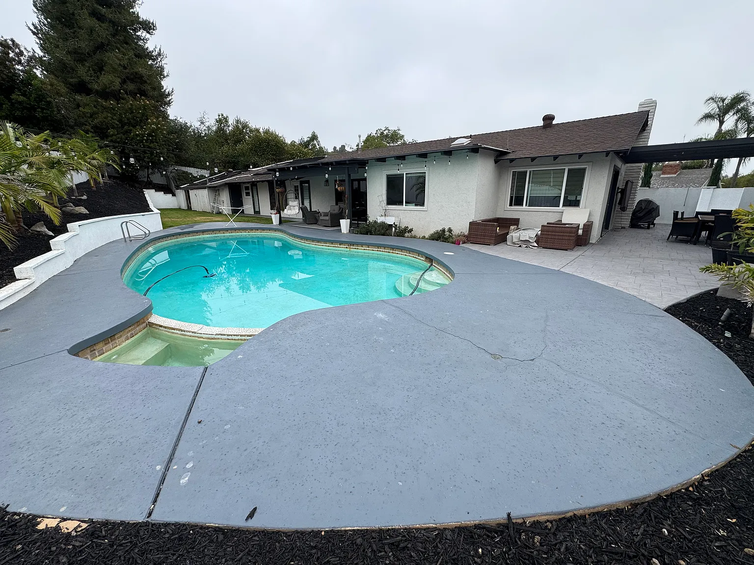 4 bed, 2310 sqft, $6,000 — Photo 2