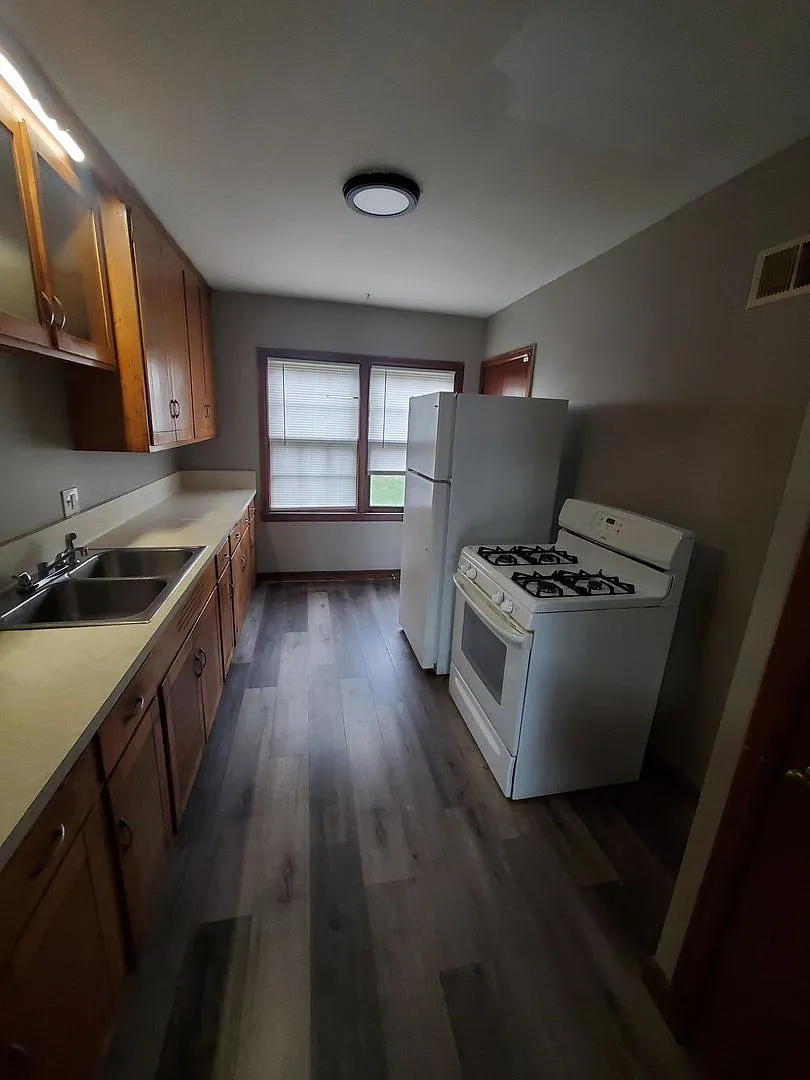 6069 W. Appleton Ave. (4 Unit) — Photo 4