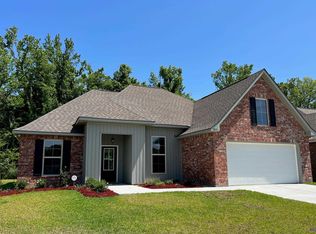 39074 Forestwood Ave, Gonzales, LA 70737