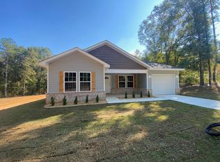 884 County Road 60, Skipperville, AL 36374