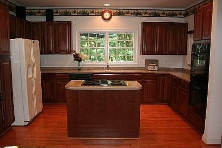 Spacious Kitchen with Cooking Island