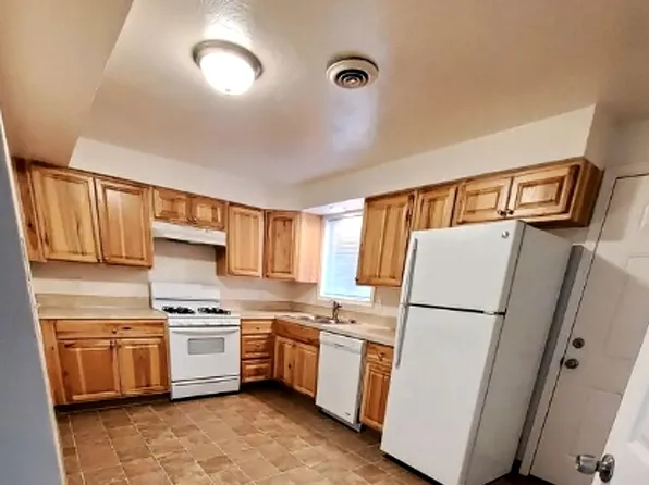 1267 SE Holman Ave APT 2, Dallas, OR 97338