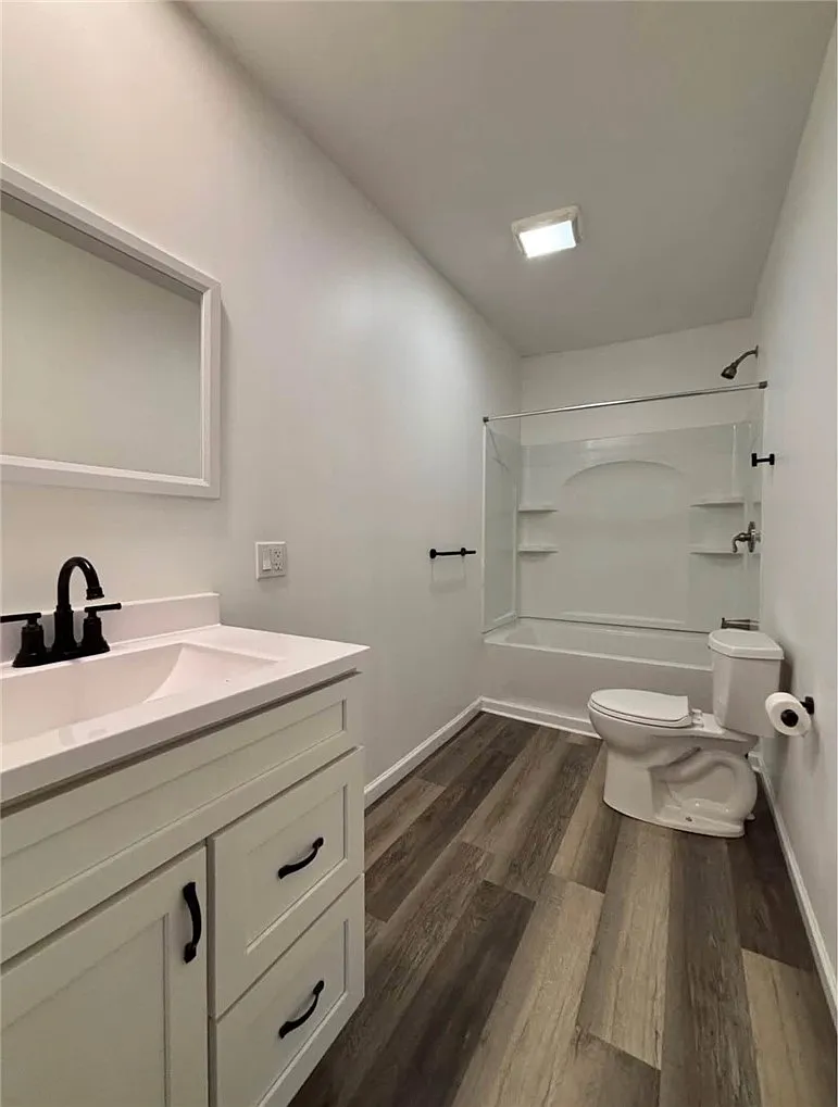 2 bed, 2.0 bath, 1000 sqft, $1,700 — Photo 4