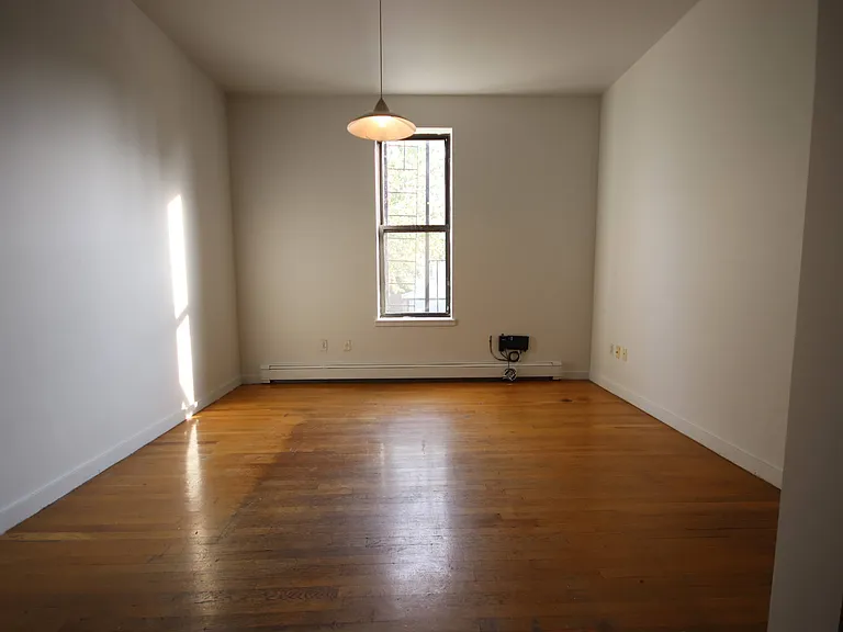47-45 Vernon Blvd #2B — Photo 3