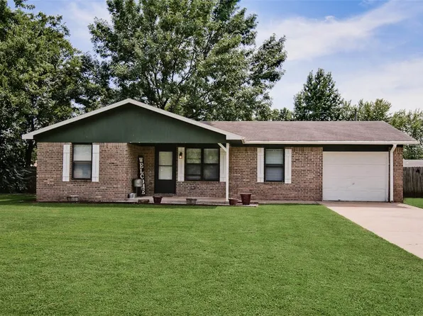 115 E Pheasant Dr, Farmington, AR 72730