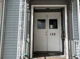 132 Chelsea St