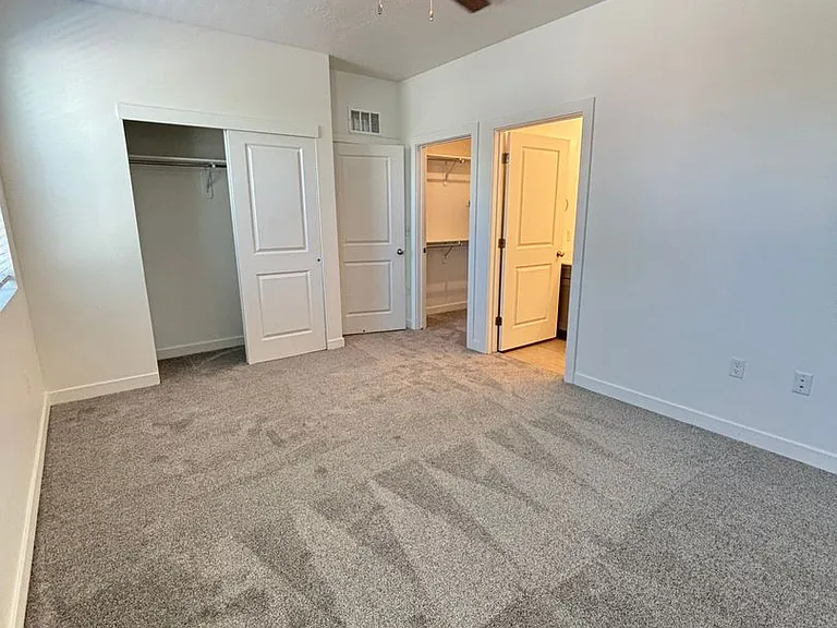 Woods Rose Townhomes — Photo 7