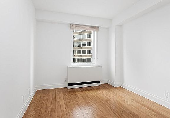 4th image of 400 E 54th St APT 20G