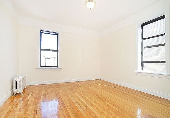 3rd image of 370 Fort Washington Ave APT 611