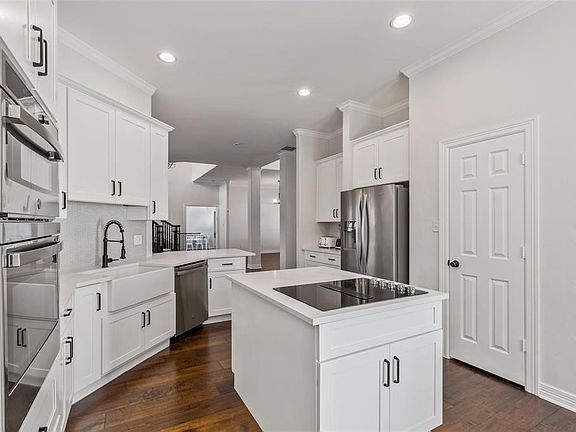 5th image of 4204 Lorimar Dr