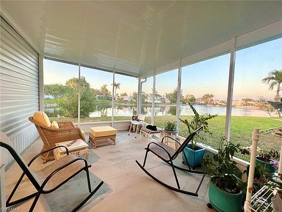 4th image of 531 Cape Florida LN
