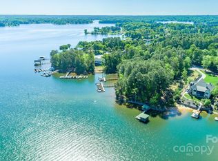 2471 Camelia Pointe Dr, Sherrills Ford, NC 28673